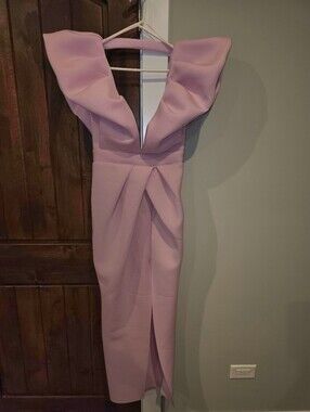 NWT Mable Elegant Pink V-Neck Ruffle Midi Dress